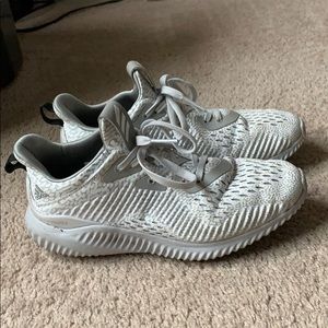 Adidas Alphabounce Size 6
